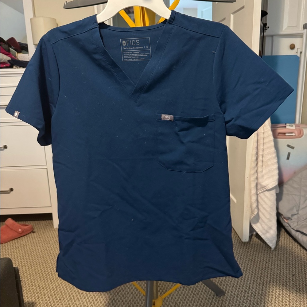 Figs Deep Reef Catarina scrub top